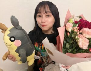 Yuuka Kageyama Instagram - 影山優佳、23歳になりました🌱
いつも支えてくださり本当にありがとうございます！

幸せを幸せとすなおに受け止められて感謝の言葉を伝えられるあたたかい人になりたいです☺︎

これからも何卒よろしくお願いします！　

#影山優佳23ちゃい
#モルペコと花💐
#おやつさがし
#happybirthday  to me:)