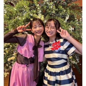 Yuuka Kageyama Instagram - #春になったら 最終回を迎えることができました🌸
最後までご視聴いただきありがとうございました！

杉村助産院の斉藤愛里として、
節子先生や瞳先生、ご家族のみなさまともに出産という大切なひとときを経験させていただいたこと。

影山優佳として、
主演の奈緒さん木梨さんをはじめ豊かな人生経験、芝居経験をお持ちのキャストのみなさまのそばでたくさんのことを学ばせていただいたこと。

かけがえのない時間とみなさまとのご縁に感謝の気持ちでいっぱいです！

瞳さんや雅彦さんのように、愛里のように、
自分の人生を愛して支えてくださる周りへの感謝を忘れずに
1日1日を精一杯、全力で生きていきたいと思います。

改めまして3ヶ月間本当にありがとうございました！
今後とも宜しくお願いします！

P.S.番宣で出演させていただいた#ぽかぽか もありがとうございました！大好きなお二人とご一緒できて光栄でした☺️
そして共演者の皆様が一緒にたくさん写真を撮ってくださりました！本当にお世話になりました☺️🙇‍♀️

斉藤愛里
影山優佳