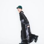 Yuuka Kageyama Instagram - The NEW ERA® BOOK / Spring & Summer 2024 今回は2ルック掲載いただいております🤍 ブラックとグリーンで重厚感をカジュアルに纏うという体験ができて楽しかったです！💚 前の投稿のスタイリングとどっちの方がお好みですか？ #newera#newerabook