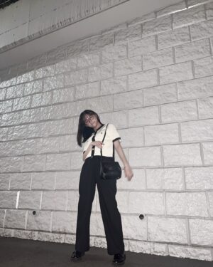 Yuuka Kageyama Instagram - 白黒ばかりの私に、
ワクワクを背負わせてくれます☺︎

Thank you,@polene_paris 🤍
