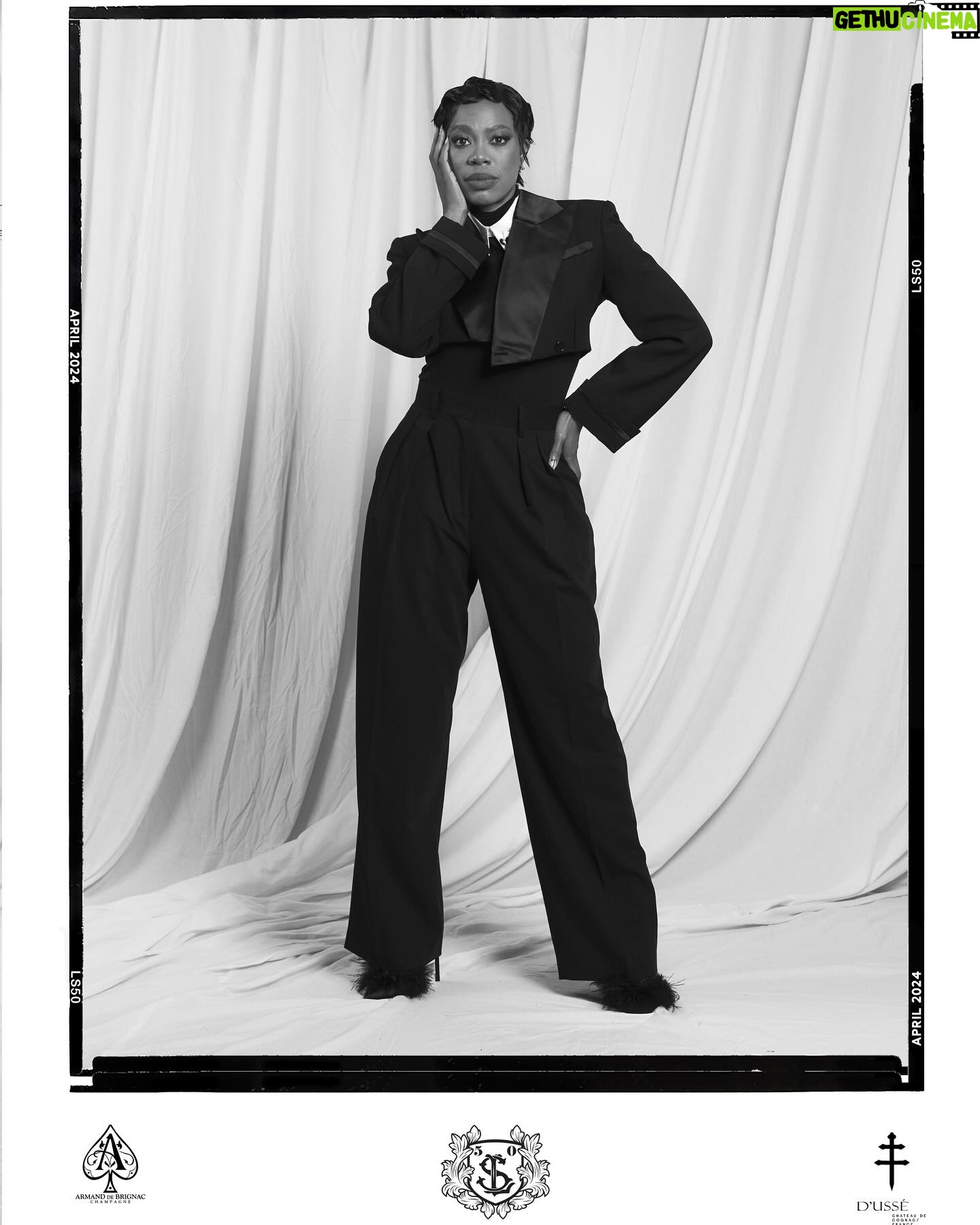 Yvonne Orji Instagram - A GUUDT time was had celebrating @kodaklens turning 25x2! Had the swaggiest date in @angelamanueldavis and linked up with the home team @mrs_savannahrj & @laurenlondon. We poppin out & showing folks all summer ‘24! My Lewk inspo: Charlie Chaplin meets Billie Holiday. (We Fashion & Funny bayybbeee) 📸: @juliandakdouk #LS50