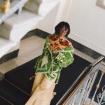 Yvonne Orji Instagram - Lookin’ retro in @etro. #mfw #milanfashionweek Hair: @mitchellcantrellbeauty Makeup: @dalila_mua Stylist: @georgmedley Fit- head to toe: @etro Core strength & back muscles: @massy.arias 📸: @modehunter