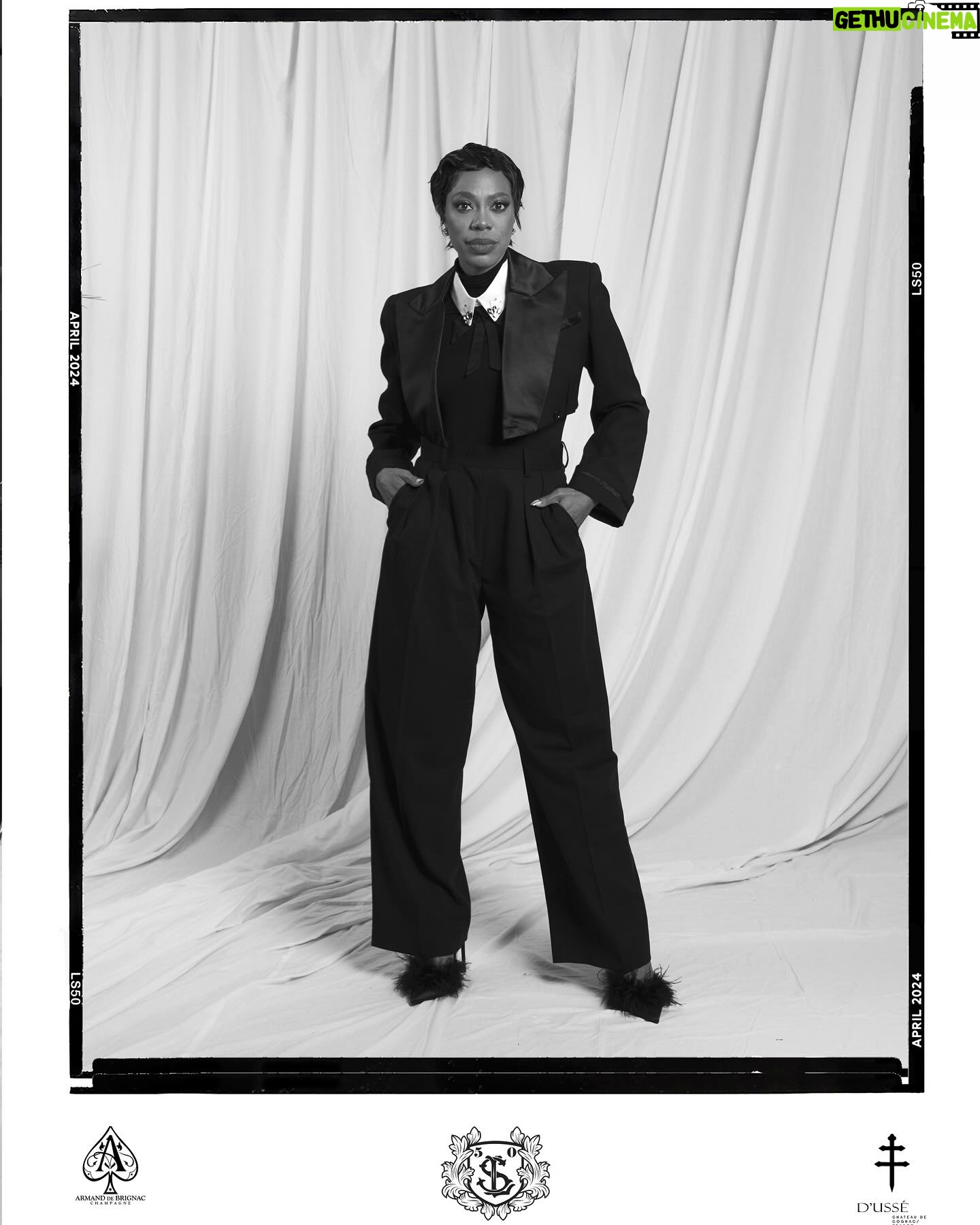 Yvonne Orji Instagram - A GUUDT time was had celebrating @kodaklens turning 25x2! Had the swaggiest date in @angelamanueldavis and linked up with the home team @mrs_savannahrj & @laurenlondon. We poppin out & showing folks all summer ‘24! My Lewk inspo: Charlie Chaplin meets Billie Holiday. (We Fashion & Funny bayybbeee) 📸: @juliandakdouk #LS50