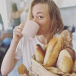 Yvonne Strahovski Instagram - When in France 🇫🇷 🥖 ☕️