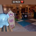Yvonne Strahovski Instagram - Thank you so much for donating so far. Link above in bio 👆🏻 if you want to donate. My family is using the money to aid Ukrainian refugees directly. It is being used to buy age appropriate toys for children who have crossed the border into Poland with nothing. The photos I share today are of a bigger project they undertook: a hall that has now been utilized to house approximately 90 refugees. They transformed the play area for the children, all helping to put together the new children’s furniture and toys. More updates to come 🙏🏼💫❤️ Proud of my cousins making this happen ❤️ @zabawkiniebanalne.pl