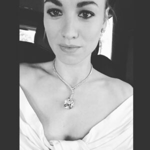Yvonne Strahovski Instagram - #sagawards #💎 {tap 4 glam} 💋