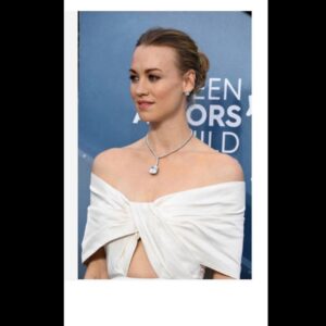 Yvonne Strahovski Instagram - #sagawards #💎 {tap 4 glam} 💋