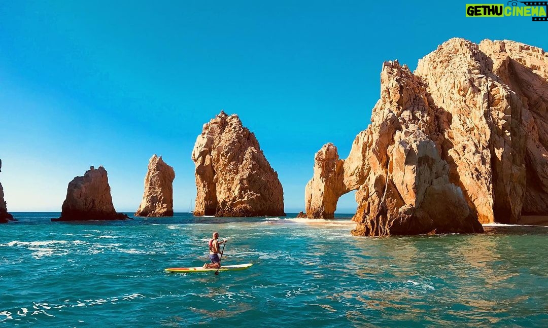 Yvonne Strahovski Instagram - The Arch #cabosanlucas GORGEOUS 🐠