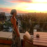 Yvonne Strahovski Instagram – Gorgeous sunsets at @nobuloscabos ☀️ Thank you for having us & for your amazing hospitality 💛