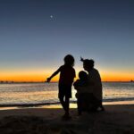 Yvonne Strahovski Instagram - A sunset series. Heart explosion. Complete with Moon, Jupiter & Venus (or was it Mars?:) Thanks @jennbrowntv ♥️ 🌙