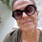 Zélia Duncan Instagram - Um bom motivo pra dar bom dia pra vcs! Canto uma faixa com meu cantor @almerioficial no seu novo e muito potente álbum. O single se chama "Suspiro", de Ana Paula Marinho", a produção é de @julianoholanda . Vem junto! "Num abraço teu meu corpo faz morada"! https://Almerio.lnk.to/ZeliaDuncan_Suspiro