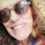 Zélia Duncan Instagram - Bom dia! Dia de pedir altas e descansar um pouco a cabeça. 😎🧡