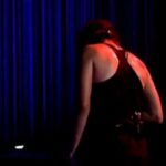 Zélia Duncan Instagram - POR QUE QUE SUBIR O ÁLBUM EM 2024? Porque se tornou um documento da minha trajetória. Eu estava muito feliz e convicta naquela noite, naqueles dias. Tinha muito orgulho das pessoas que estavam comigo, tanto os músicos quanto os convidados Hamilton de Holanda, com quem cantei numa versão eletrizante, do hit do projeto “Eu Me Transformo Em Outras”, intitulada “Capitu” (Luiz Tatit @luiztatitoficial ) e uma inédita parceria nossa, “Valsa Em Si”. E Anelis Assumpção @aassumpcao , na emocionante “Milágrimas” (Itamar Assumpção @itamarassumpcao_ e Alice Ruiz @aliceruizs ). Chega Disso, uma cançao de Alzira E @_alzirae e Arruda. que até hoje me arrebata, em versão original, ou seja, gravada pela primeira vez, no palco. Quem quiser ouvir o que fizemos há 17 anos, pode acessar facilmente numa dessas plataformas e ouvir a garra que tivemos, ao defender essas canções. Produção Musical: Ézio Filho @eziofilho Teclados e Acordeon: Leo Brandão @leo.brandao.74 Guitarra, violão e bandolim: Webster Santos @webstersantos Percussão e flauta: Jadna Zimmerman @jadna.zi Bateria e flauta: Fábio Luna @fabiolunademorais Participação: @hamiltondeholanda Direção de cena: @andreaelisazeni Direção de imagem: Oscar Rodrigues Alves 🎵 Faça seu PRE-SAVE e seja o primeiro a ouvir nas principais plataformas musicais! Link na Bio! Disponível a partir de sexta-feira, dia 19/04! @duncandiscos @sortimentoproducoes #zd #prepostudobossaband #aovivo #stream #música #mpb