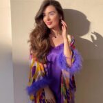 Zahraa Sami Instagram – Life is too short to wear boring colors💜🧡❤️

الالوان تضيف للحياة جمال و تغير من نفسيتنا تتفقون؟