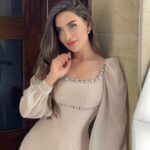 Zahraa Sami Instagram – الأميرة الصغيرة 👧🏻💫 

احب الملابس الي تشبهني صممنا هل فستان ويا @wer.official تكدرون تطلبوا هسة بألوان مختلفه ..