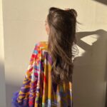 Zahraa Sami Instagram – Life is too short to wear boring colors💜🧡❤️

الالوان تضيف للحياة جمال و تغير من نفسيتنا تتفقون؟