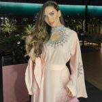Zahraa Sami Instagram - باقي ٣ ايام لعيدميلادي 🩷 صدك الواحد كل ميكبر يصير ميحتفل بعيدميلاده؟😅