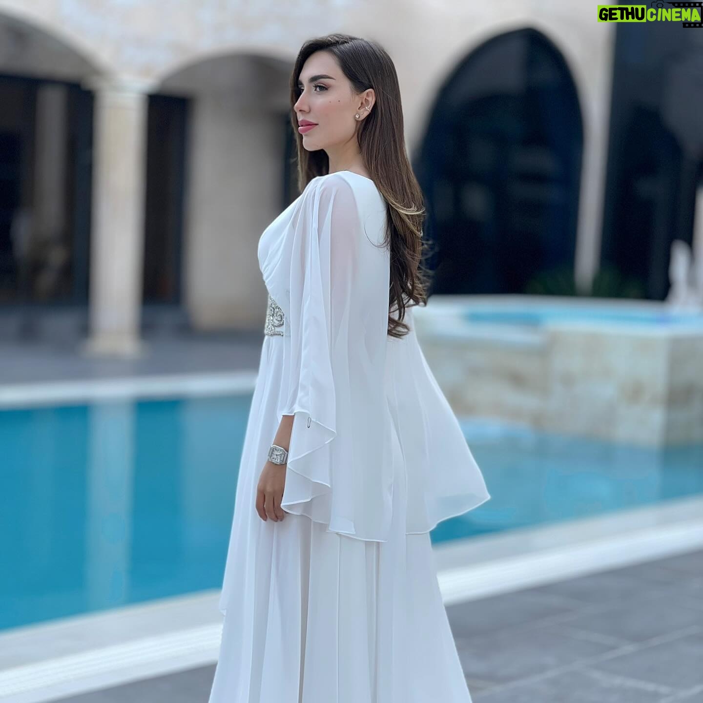 Zahraa Sami Instagram - باقي عشر ايام و نودع احلى رمضان ، شنو احلى مسلسل شفتوا و شنو احلى لحظات جانت ؟🤍💫