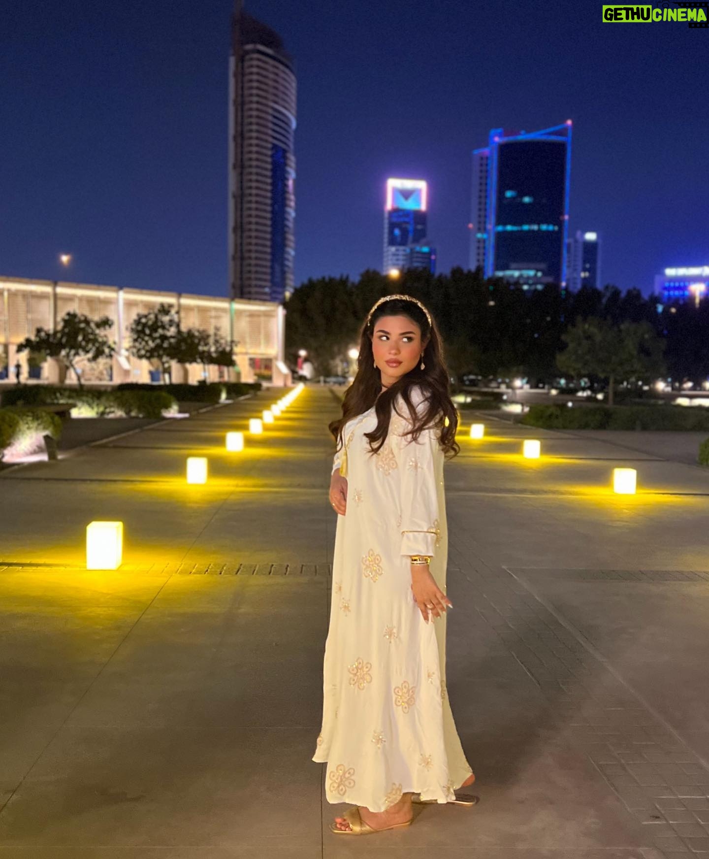 Zainab Ghazi Instagram - سليم القلب يؤتمن حتى في عداوته، ومرضى القلوب لا يؤتمنون حتى في صداقتهم.