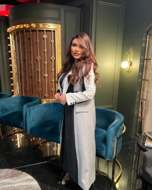 Zainab Ghazi Instagram - ‏لن تنضج إلا بعد أن تشعر أن لديك الكثير من الكلام، ولكنك لست بحاجة إلى أن تخبر به أحد.