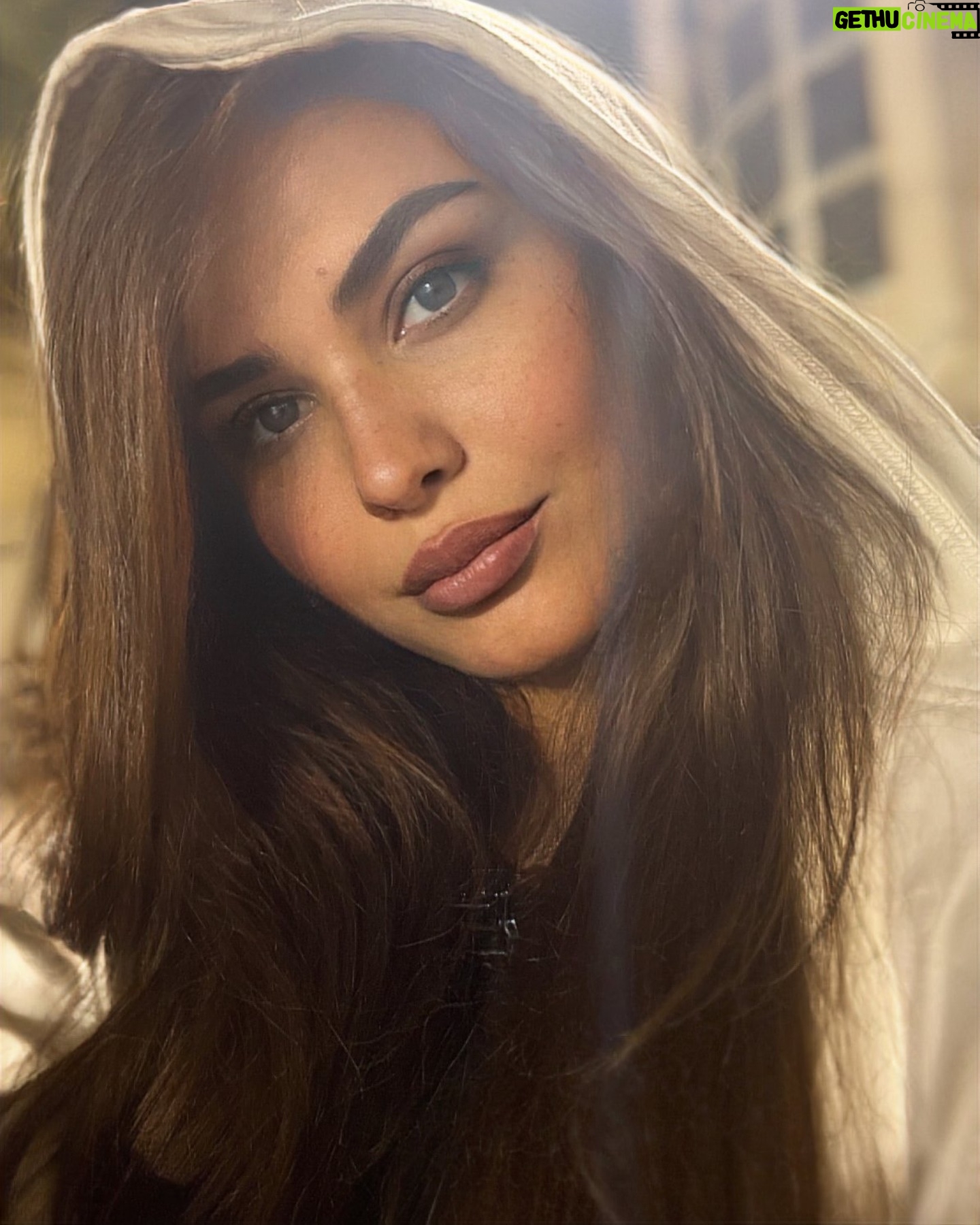 Zainab Ghazi - 3 Likes - ثق دائماً بأن السعادة التي تصنعها لغيرك
ستعود إليك وهي أجمل .