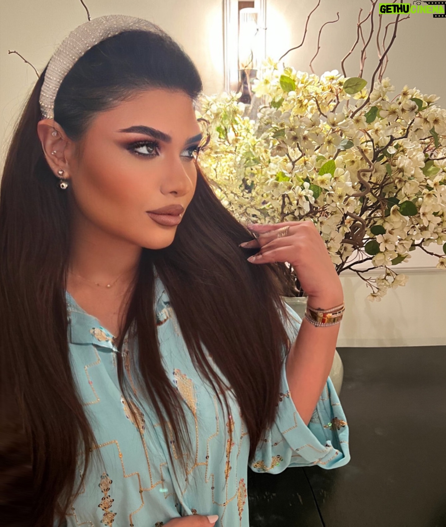 Zainab Ghazi Instagram - عيدكم مبارك وكل عام وانتوا بخير⭐️🌙