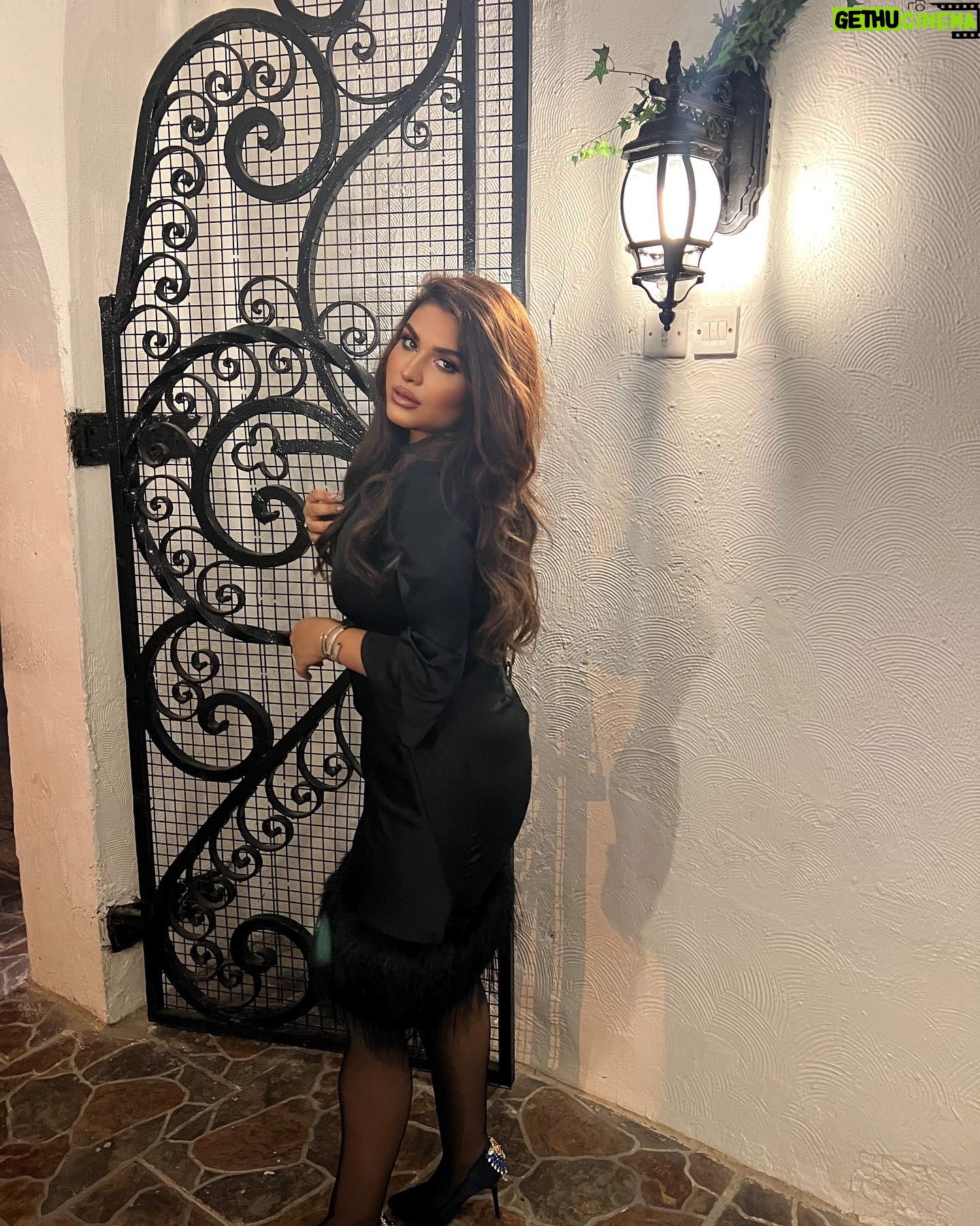Zainab Ghazi - 3 Likes - 🖤✨