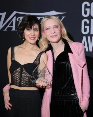 Zar Amir Ebrahimi Instagram - TBT May 23’ @festivaldecannes #SHAYDAfilm EP Cate Blanchett presented the Breakthrough Artist Award to our star @zaramirebrahimi at the @variety x @goldenglobes event 💫 

@sonyclassics @dirtyfilms #womeninspiringwomen
#cateblanchett #zaramirebrahimi 

📷 Pierre Suu (Getty Images)