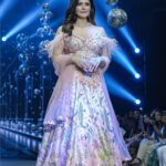 Zareen Khan Instagram – @archanakochharofficial Grand Finale at the Pune Times Fashion Week 2024 with stunning showstopper @zareenkhan
@mantraproperties
@timesfashionweek
Show director : @lokeshsharmaofficial
#punetimesfashionweek #punetimesfashionweek2024