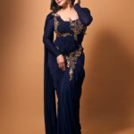 Zareen Khan Instagram – ‘𝓦𝓮𝓵𝓵 𝓫𝓮𝓱𝓪𝓿𝓮𝓭 𝓦𝓸𝓶𝓮𝓷 𝓻𝓪𝓻𝓮𝓵𝔂 𝓶𝓪𝓴𝓮 𝓗𝓲𝓼𝓽𝓸𝓻𝔂 !’
– 𝙼𝚊𝚛𝚒𝚕𝚢𝚗 𝙼𝚘𝚗𝚛𝚘𝚎.

Outfit – @archanakochharofficial
Make up – @makeupbyvinod
Hair – @shab_qureshi786
📸 – @sjframes 

#ZareenKhan