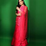 Zareen Khan Instagram - ‘𝕀𝕥 𝕔𝕠𝕦𝕝𝕕 𝕒𝕝𝕝 𝕓𝕖 𝕚𝕟 𝕥𝕙𝕖 𝕡𝕒𝕝𝕞 𝕠𝕗 𝕪𝕠𝕦𝕣 𝕙𝕒𝕟𝕕𝕤, 𝕒𝕟𝕕 𝕤𝕥𝕚𝕝𝕝 𝕟𝕠𝕥 𝕎ℝ𝕀𝕋𝕋𝔼ℕ 𝕗𝕠𝕣 𝕪𝕠𝕦 !’ - 𝓜𝓪𝓴𝓱𝓽𝓾𝓫 . Outfit by @monaandvishu @viralmantra Rings & bracelet @mozaati Styled by @hitendrakapopara Asst by @nidhi_harsora21 @disha.vankani Hmu @makeupbyvinod Hair- @shab_qureshi786 Shot by @ajayjangidphotography #IftarParty2024 #ZareenKhan