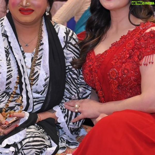 Zareen Khan Instagram - Feeling honoured to be a part of the 3rd National Transgender Award 2024 as a Chief Guest. Thank you Acharya Mahamandaleshwar Swami @laxminarayan_tripathi ji for inviting me. I really felt inspired by the courage and bravery of the members of the Transgender Community . The work done by and for the members of the community is commendable. Their aim being to strive for the best for their community. More power to each and every one of you ! ❤️ #3rdNationalTransgenderAward2024 #LGBTQ #ZareenKhan