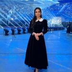 Zarifa Mgoyan Instagram - Всю неделю я нахожусь в родном Санкт-Петербурге, где проходят праздничные мероприятия, посвященные 80-летию со дня окончательного снятия блокады. Я родилась и выросла в Ленинграде, для меня это особенно важная и великая дата. С детства помню все наши встречи с ветеранами и блокадниками, их воспоминания о прошедших годах войны, о безусловной любви к жизни. От всего сердца поздравляю с Днём снятия блокады Ленинграда. История войны, судеб советских граждан, бессмертного подвига солдат навсегда запомнит судьбоносные 872 дня осаждения города на Неве. Наш город — памятник человеческой стойкости, воли, мужеству и храбрости. Важно помнить и никогда не забывать об этом бессмертном подвиге, который совершили ленинградцы. #ДеньснятияблокадыЛенинграда