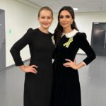 Zarifa Mgoyan Instagram - Всю неделю я нахожусь в родном Санкт-Петербурге, где проходят праздничные мероприятия, посвященные 80-летию со дня окончательного снятия блокады. Я родилась и выросла в Ленинграде, для меня это особенно важная и великая дата. С детства помню все наши встречи с ветеранами и блокадниками, их воспоминания о прошедших годах войны, о безусловной любви к жизни. От всего сердца поздравляю с Днём снятия блокады Ленинграда. История войны, судеб советских граждан, бессмертного подвига солдат навсегда запомнит судьбоносные 872 дня осаждения города на Неве. Наш город — памятник человеческой стойкости, воли, мужеству и храбрости. Важно помнить и никогда не забывать об этом бессмертном подвиге, который совершили ленинградцы. #ДеньснятияблокадыЛенинграда