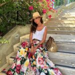 Zarifa Mgoyan Instagram - Summer mood☀️🌺