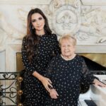 Zarifa Mgoyan Instagram - Наша любимая Александра Николаевна Пахмутова.❤️ Дорогие мои, хочу поделиться с вами событием, которое произошло на днях. Уникальная творческая встреча детей из детских домов с легендой отечественной музыки, нашей дорогой и всеми любимой Александрой Николаевной Пахмутовой. Я невероятно рада, что стала частью такого важного дня. Вместе с Александрой Николаевной мы исполнили мои самые любимые произведения «Вера», «Нежность» и «Надежда». Детки подготовили творческие подарки, рассказывали стихи, был даже торт в форме рояля с нотами наших песен. И какие же важные слова Александра Николаевна сказала юным гостям - Все находится только в ваших руках, вы должны верить в себя свои силы, учиться и самое главное сохранять в себе свой внутренний свет и любовь. Встреча с Человеком такого масштаба, как Александра Николаевна Пахмутова – невероятная удача. Уверена это событие останется ярким и теплым воспоминанием в сердцах этих детей. Какое счастье, что мы живем в одно время с Александрой Николаевной, и как же непривычно было ее видеть без Николая Николаевича Добронравова… Его произведения всегда в наших сердцах. Огромная благодарность за организацию этого мероприятия Евгению Малышко, Светлане Копытиной и благотворительному фонду «Академия жизни» @academyoflife_ru 💫 Небольшой фотоотчет для вас. Ваша Зара.❤️