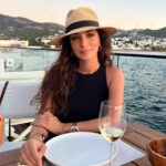 Zarifa Mgoyan Instagram - 3 дня перезагрузки перед концертами❤️🌊