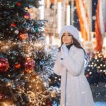 Zarifa Mgoyan Instagram - Сегодня Рождественский сочельник, и знаете, говорят молитвы произнесенные в канун Рождества обладают особенной силой.🙏🏼✨ Я в это очень верю. Добру быть✨ Обнимаю каждого из вас🫂 На фото я в объективе невероятной Дарьи Булавиной @bulavina❤️ И все, кто спрашивал и писал про мой нежный образ, делюсь - шубка от Галы Хачатуровой @galakhachaturova 🤍