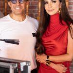 Zarifa Mgoyan Instagram – Değerli takipçilerimiz, Mr. Dosso Dossi ft Zara “Ez Kevokim” şarkımız kısa sürede milyonlarca izleyiciye ulaştı. Sevginiz ve ilginiz için teşekkür ederiz. Eğlenenerek çektiğimiz klibimizin backstage videosu sizlerle🎥

Дорогие мои, к моей радости наша совместная работа с Mr.Dosso Dossi на песню «Ez Kevokim» набирает миллионы просмотров😍
Благодарю за вашу любовь и внимание!
Хотим поделиться с вами backstage. Показать, как это было❤️‍🔥
