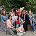 Zarifa Mgoyan Instagram - Боже мой, какой сюрприз!!!😍😍😍 Дорогие, мои самые замечательные мои поклонники❤️ В преддверии моего дня рождения вы сделали мне такой сюрприз - приехала на студию поработать после концерта, а администратор просит меня пройти в парк неподалеку. Иду, а там вы, мои родные!!!!😍 Ребята мои любимые, привезли столько подарков и каждый с таким смыслом и любовью!🙏🏼❤️ Пишу это, а эмоции переполняют. Спасибо, что столько лет вы рядом, поддерживаете и любите! Вы делаете меня счастливой🙏🏼 Благодарю и обнимаю каждого из вас. Ваша Зара❤️ #Zara’sfamily