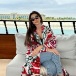 Zarifa Mgoyan Instagram - Путешествие по гребному каналу в Вечный город🕌 Сказка!✨ Еще удалось посмотреть великолепный архитектурный ансамбль Шахи Зенда! Объект Всемирного наследия ЮНЕСКО.🌐 Самарканд, как ты прекрасен!❤️