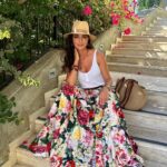 Zarifa Mgoyan Instagram - Summer mood☀️🌺