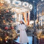 Zarifa Mgoyan Instagram - Сегодня Рождественский сочельник, и знаете, говорят молитвы произнесенные в канун Рождества обладают особенной силой.🙏🏼✨ Я в это очень верю. Добру быть✨ Обнимаю каждого из вас🫂 На фото я в объективе невероятной Дарьи Булавиной @bulavina❤️ И все, кто спрашивал и писал про мой нежный образ, делюсь - шубка от Галы Хачатуровой @galakhachaturova 🤍
