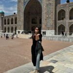 Zarifa Mgoyan Instagram - «Всё, что я слышал о Самарканде – всё правда, абсолютно всё! За исключением одного: он оказался более прекрасным, чем я мог себе представить!»🇺🇿🕌✨ Присоединяюсь к словам Александра Македонского. Дорогие мои, у нас столько впечатлений! Столько эмоций! Счастлива я, счастливы дети! Небольшой фото отчет о нашем путешествии в этот таинственный и прекрасный город.✨