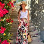 Zarifa Mgoyan Instagram - Summer mood☀️🌺