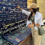 Zarifa Mgoyan Instagram - Дорогие мои, привет вам из солнечной Бухары!💛🇺🇿 Как же здесь красиво, вкусно, столько достопримечательностей: Цитадель Арк Минарет Калон Архитектурный ансамбль Пои-Калян Бухарский зиндан Медресе Улугбека Медресе Абдулазиз-хана Мавзолей Саманидов и др.. А какие гостеприимные жители.🙏🏻❤️ Ну а мы держим путь в Самарканд☺️