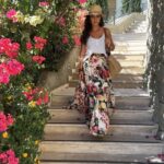 Zarifa Mgoyan Instagram - Summer mood☀️🌺