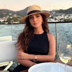 Zarifa Mgoyan Instagram - 3 дня перезагрузки перед концертами❤️🌊