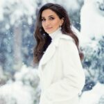Zarifa Mgoyan Instagram - Москвичи, как вы? В столицу пришел снежный циклон «Ваня» и принес рекордное количество снега🙈🤍 В городе ожидаются 10 бальные пробки, но какая же красота в парках и за городом😍
