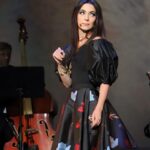 Zarifa Mgoyan Instagram - Сегодня День Театра.🎭 Мало кто знает, а ведь я закончила Российский государственный институт сценических искусств в Санкт-Петербурге. По образованию я драматическая актриса театра и кино.☺️ Я с большим теплом вспоминаю студенческие годы, наших педагогов и любимых однокурсников. Театр - это живой организм. Каждый спектакль - невероятные эмоции, безумные глаза актеров и горящие зрителей. Одна из моих мечт, вновь связать себя с этим творческим миром. А пока делюсь с вами кадрами музыкального спектакля «Серебряный век», режиссером которого является мой педагог народный артист РФ Олег Погудин, который недавно с успехом прошел в Петербурге. Фото: Дмитрий Берия